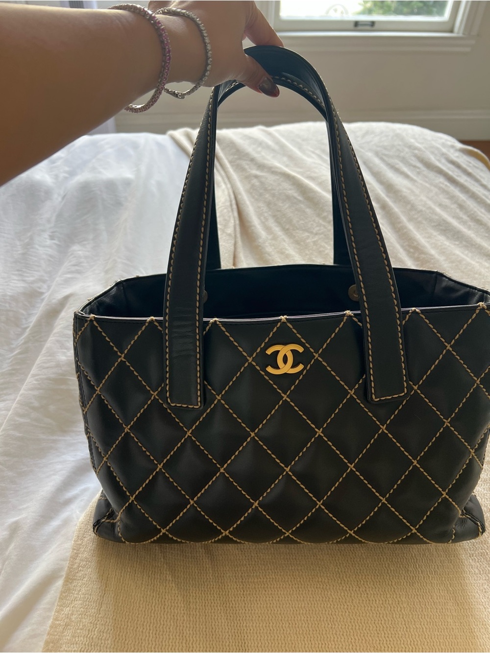 CHANEL Vintage Surpique Black Quilted Leather Contrast Stitch Tote
